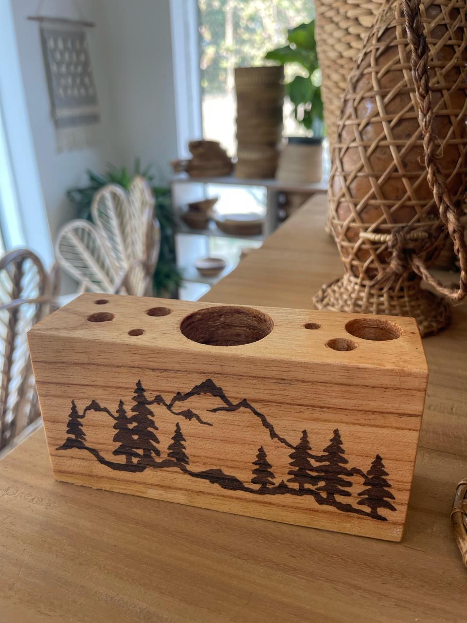 WOODEN PEN STAND