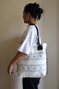 HANDLOOM TOTE BAG