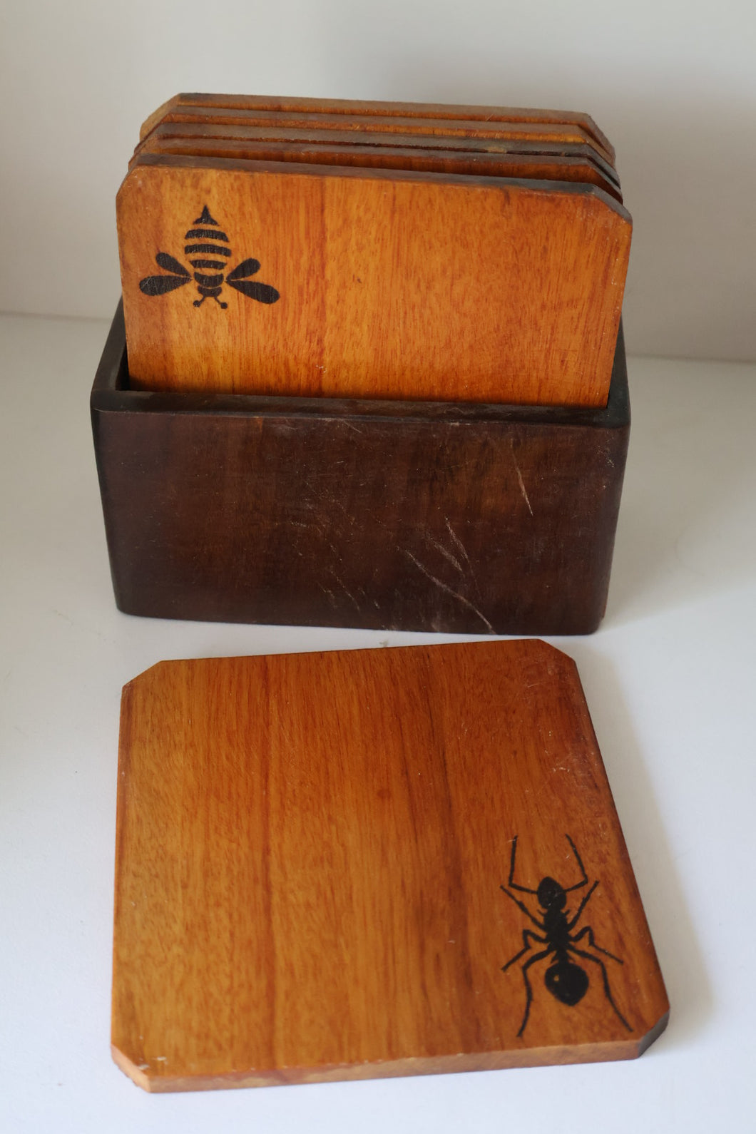 WOODEN TEAK COASTER