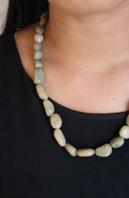 Load image into Gallery viewer, GOULU PREMIUM NECKLACE
