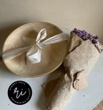 Load image into Gallery viewer, WOODEN PLATE HAMPER
