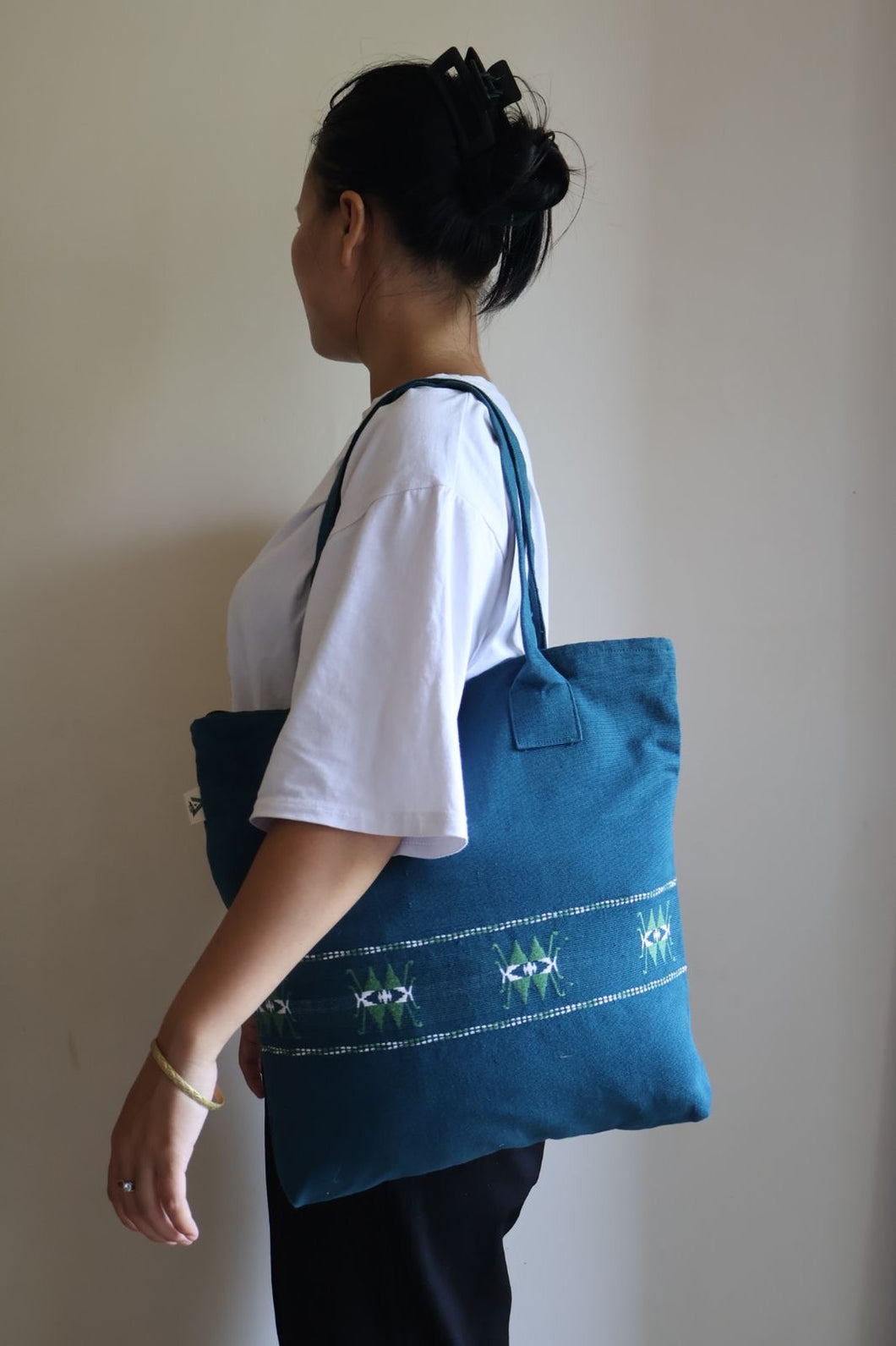 HANDLOOM TOTE BAG