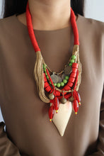 Load image into Gallery viewer, GOULU STATEMENT NECKLACE
