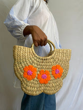 Load image into Gallery viewer, KAUNA EMBRIODERY BUTTERFLY SHAPE BAG
